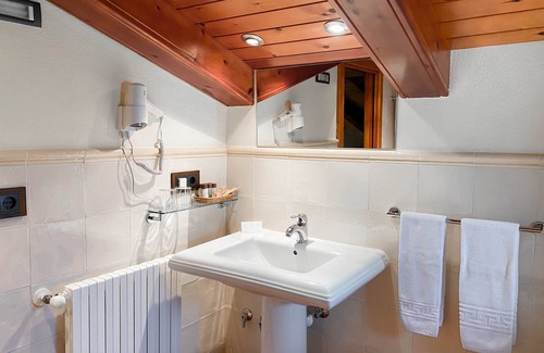 Juia House | Mas Trobat