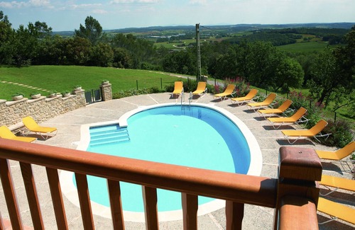 Camos House | Masia Tor de Dant - Authentic holiday home for a large group