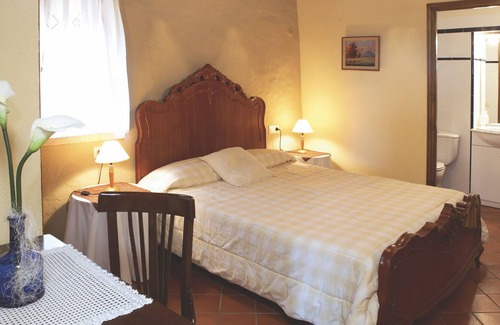 Camos House | Masia Tor de Dant - Authentic holiday home for a large group