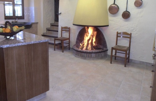 Camos House | Masia Tor de Dant - Authentic holiday home for a large group