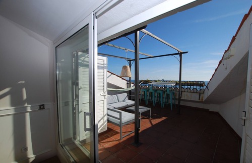Masnou Apartment | Masnou Chill - Penthouse Terrace in front of the Beach