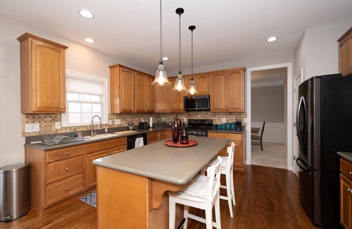 Mason House | Mason Oasis 5 BDR Home Sweet Home - Family-Friendly and Close to King’s Island!
