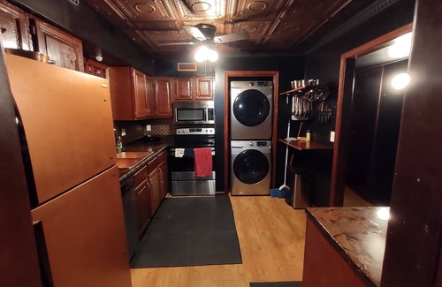 Springfield Condo | Massage chair, massage table for you to just relax.