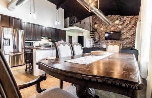 Longview House | Massey Rock Farm Summ