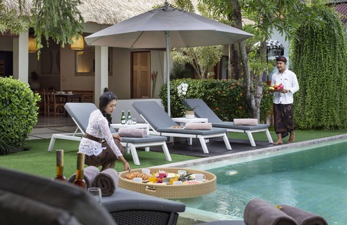 Seminyak Villa | MASSIVE! 9 BEDR!/9BATH VILLA/POOL CENTRAL SEMINYAK