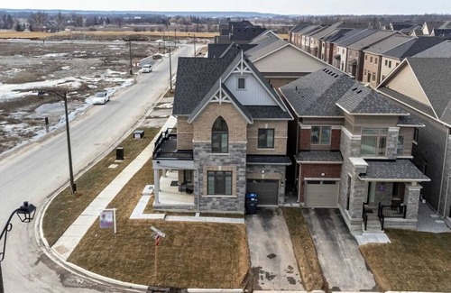 Caledon House | MASSIVE DETACHED LUXURY HOME