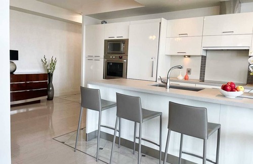 Humber Bay Condo | Master Bedroom From November 1st 2024 - April 1st 2025