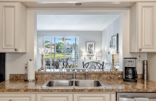 Cypress Lake Condo | Master Planned Gated Community, Sports Park, Pool, Fitness Center- Condo Daffodil- Roelens Vacations