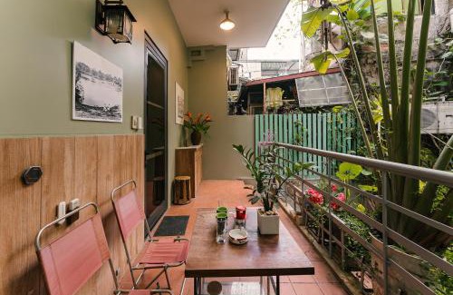 Hang Dao House | Master room -Big balcony-Best location of Old Quarter-Elevator