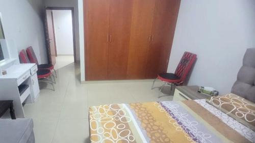 International City Apartment | Master Room CBD14-903