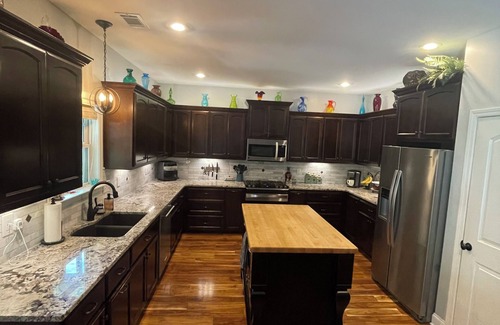 Bath House | Master's Rental: 4-bedroom house with WiFi and AC in enjoyable North Augusta
