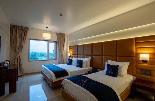 Khalapur Hotel | Mastiff Grand The Sia Palace Suites & Banquets, Khopoli (Nr. Imagica)