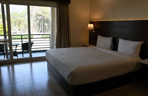 Palampur Hotel | Mastiff Villa Camellia - A Tea Estate Hotel