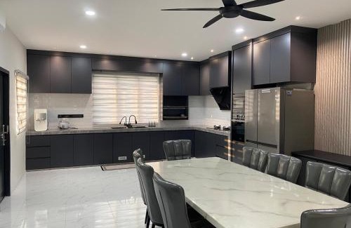 Kuching House | Matang Jaya Kuching Homestay