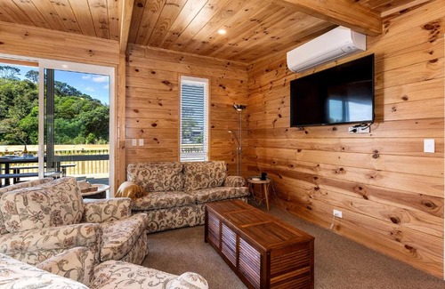 Matapouri House | Matapouri Bayside Retreat - Matapouri Holiday Home