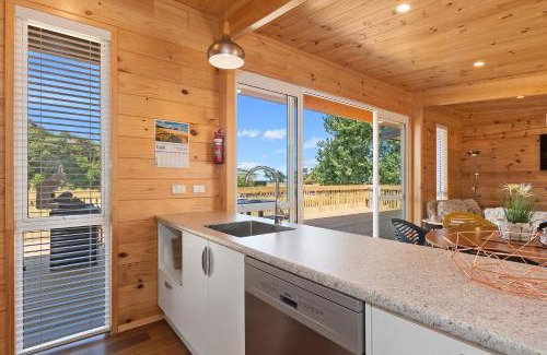 Matapouri House | Matapouri Bayside Retreat - Matapouri Holiday Home