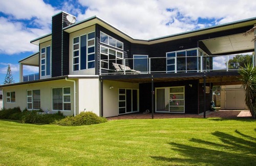 Matapouri House | Matapouri Dunes - Matapouri Holiday Home