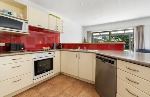 Matapouri House | Matapouri Memories - Holiday Home