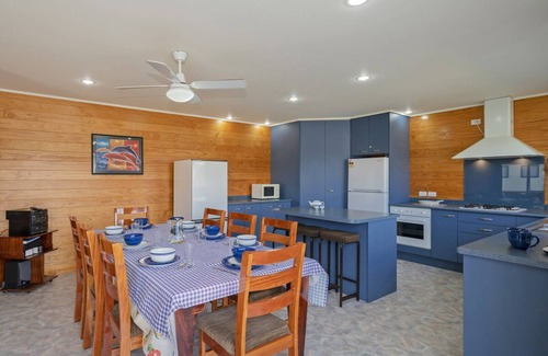 Matarangi House | Matarangi Escape - Matarangi Holiday Home