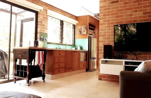 Arakoon Apartment | Matariki - A Sunny Beach and Bush Retreat