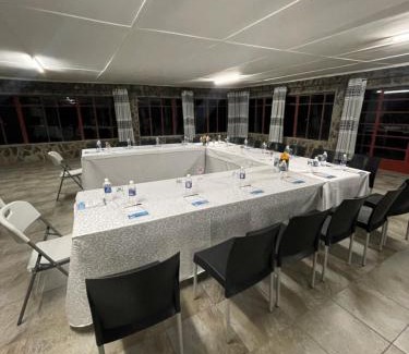 Matopos Hotel | Matopo Ingwe Lodge