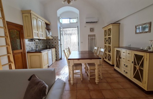 Mattinata Apartment | Mattinata, ancient renovated first floor in the historic center