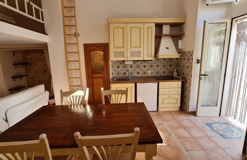 Mattinata Apartment | Mattinata, ancient renovated first floor in the historic center