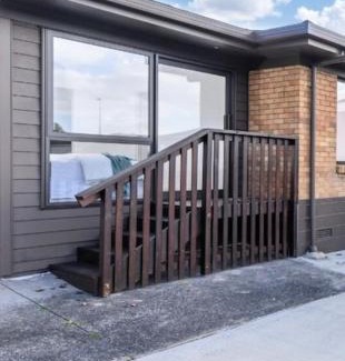 Henderson Apartment | Matuhi Deluxe studio with kitchenette