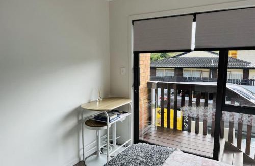 Henderson Apartment | Matuhi Deluxe studio with kitchenette