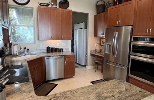 Kamuela House | Mauna Kea Resort Moani Heights - Huge Pool, Sunsets Perfect for Family & Friends