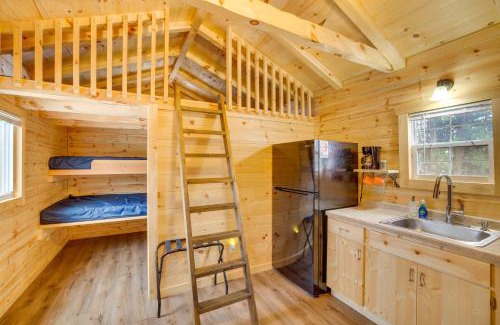 Mauston Apartment | Mauston Studio Cabin about 15 Mi to Wisconsin Dells!