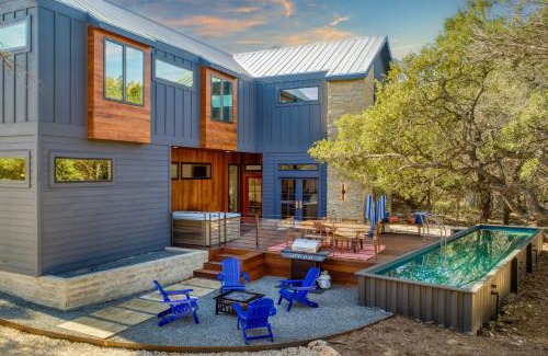Driftwood House | Maverick by AvantStay Pool Hot Tub Game Room
