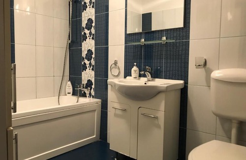 Bucharest Apartment | Maxi Suite near the Parliament