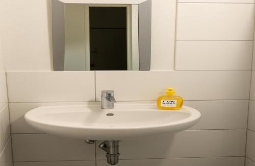 Heilbronn House | Maya Zimmer Zentral & Praktisch