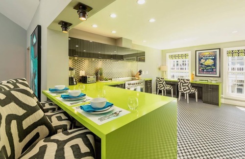 Downtown Condo | *MAYA’S SECRET TREASURE @ DUVAL* Private Pool & Balcony over Duval + LAST KEY