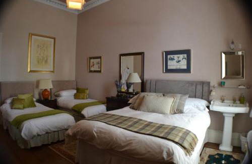 Helensburgh House | Maybank Guest House