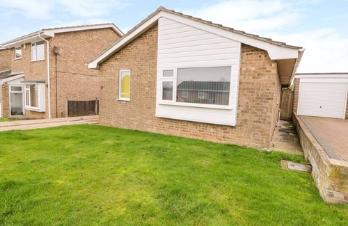Cromer House | MAYFIELD DRIVE, family friendly, character holiday cottage in Cromer