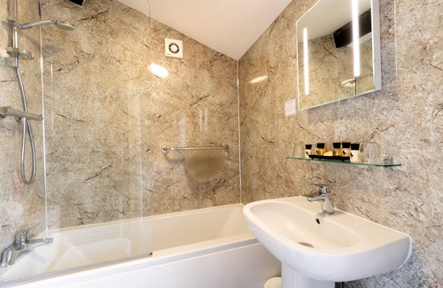 Long Preston Hotel | Maypole Inn