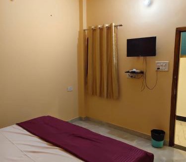 Sarnath House | MAYUR paying Guest house