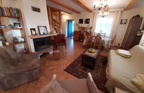 Jedwabno House | Mazurska Chata Pod Klonowym Liściem