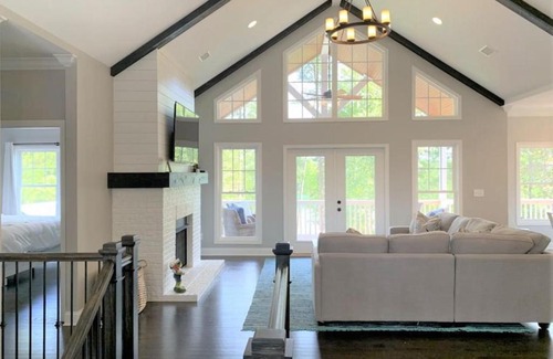 West Union House | McAlister Rd Absolutely Stunning Home on Lake Keowee