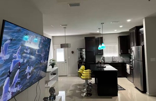 McAllen Apartment | McAllen TX Apartment 2-Bedroom, Patio, Grill close Airport-Shopping