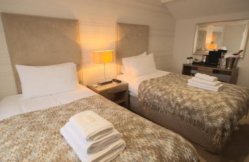 Seven Kings Hotel | McCafferty's Guesthouse Ilford