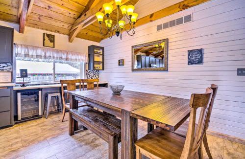 McCall House | McCall Retreat with Hot Tub - half Mi to Downtown!