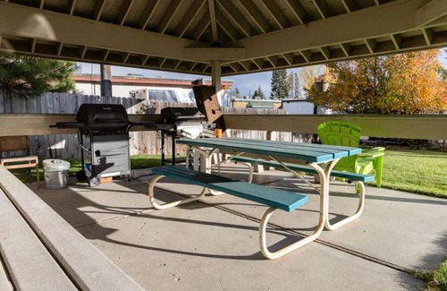 McCall Condo | McCall Suite Spot: 1-bedroom with indoor fireplace