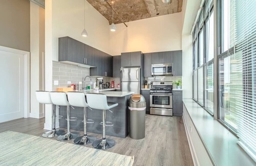 Near South Side Apartment | McCormick Place Stylish corner unit with optional parking for up to 6 guests
