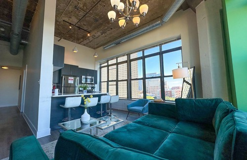 Near South Side Apartment | McCormick Place Stylish corner unit with optional parking for up to 6 guests