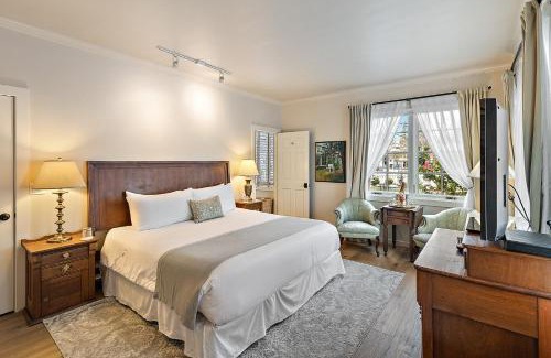 Jacksonville Hotel | McCully House Inn