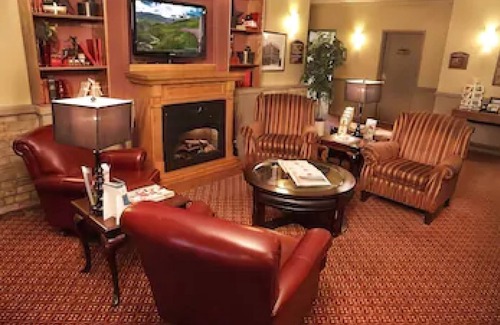 Morrisburg Hotel | McIntosh Country Inn & Conference Centre in Canada