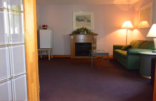Morrisburg Hotel | McIntosh Country Inn & Conference Centre in Canada